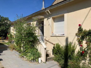 Maison chaleureuse à Saint-Denis, proche Paris, terrasse, 101 m²